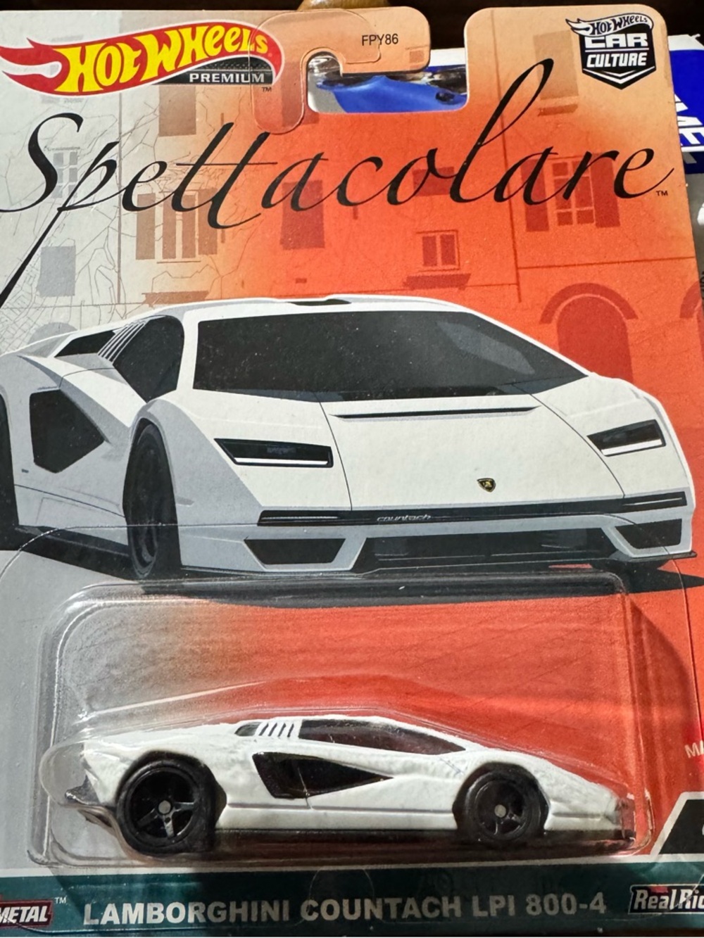 Hot Wheels Lamborghini Countach LPI 800-4 Die-Cast Car - White